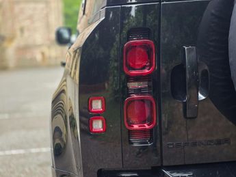 LAND ROVER DEFENDER 2.0 Defender X-Dynamic HSE Auto 4WD 5dr
