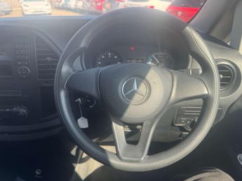MERCEDES-BENZ VITO eVito Pure