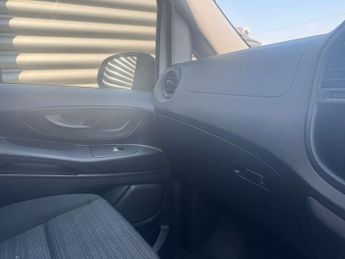 MERCEDES-BENZ VITO eVito Pure