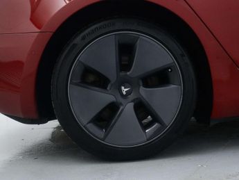 TESLA MODEL 3 (Dual Motor) Long Range Saloon 4dr Electric Auto 4WDE (346 ps)