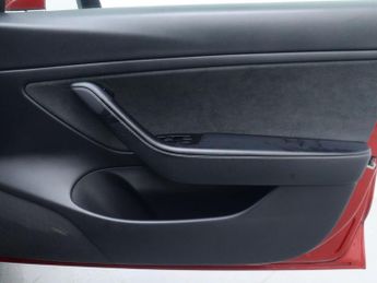 TESLA MODEL 3 (Dual Motor) Long Range Saloon 4dr Electric Auto 4WDE (346 ps)