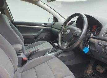 Volkswagen Golf 1.6 Golf Match FSI 115 Auto 5dr