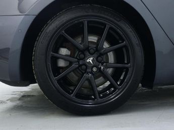 TESLA MODEL 3 (Dual Motor) Long Range Saloon 4dr Electric Auto 4WDE (346 ps)