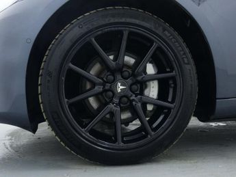TESLA MODEL 3 (Dual Motor) Long Range Saloon 4dr Electric Auto 4WDE (346 ps)
