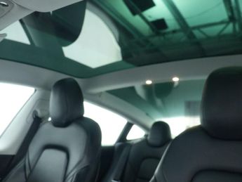 TESLA MODEL 3 (Dual Motor) Long Range Saloon 4dr Electric Auto 4WDE (346 ps)