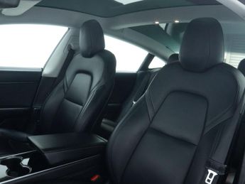 TESLA MODEL 3 (Dual Motor) Long Range Saloon 4dr Electric Auto 4WDE (346 ps)