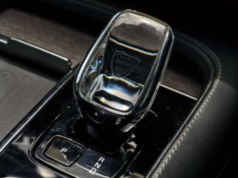 VOLVO XC90 2.0 XC90 + B5 MHEV AWD Auto 4WD 5dr