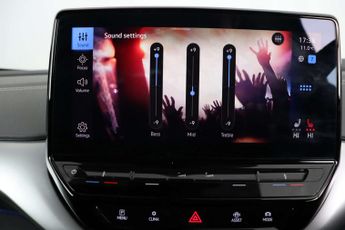 Volkswagen ID.4 Pro 77kWh Life SUV 5dr Electric Auto (174 ps)