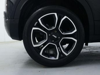 JEEP Avenger 1.2 e-Hybrid Summit SUV 5dr Petrol Hybrid e-DCT Euro 6 (s/s) (10
