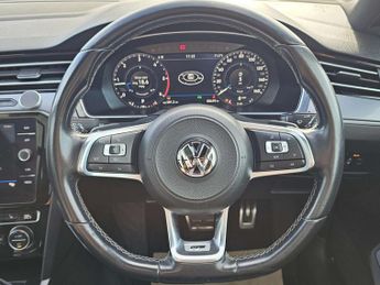 Volkswagen PASSAT 2.0 Passat R-Line TDI Semi-Auto 5dr