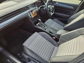 Volkswagen PASSAT 2.0 Passat R-Line TDI Semi-Auto 5dr