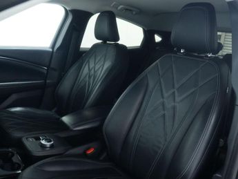 FORD MUSTANG MACH-E Standard Range 70kWh SUV 5dr Electric Automatic (269 ps)
