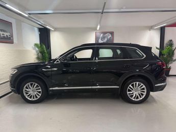 VOLKSWAGEN TOUAREG 3.0 Touareg V6 SEL TDI Auto 4WD 5dr