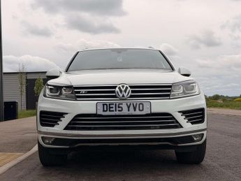 VOLKSWAGEN TOUAREG 3.0 Touareg V6 R-Line TDI BlueMotion Technology Auto 4WD 5dr
