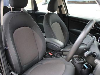 MINI HATCH 1.5 Cooper Classic Auto 5dr