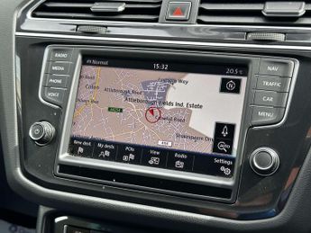 Volkswagen TIGUAN 2.0 Tiguan SE Nav TDI BlueMotion Technology 4Motion Semi-Auto 4W