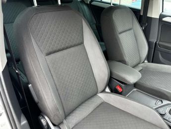 Volkswagen TIGUAN 2.0 Tiguan SE Nav TDI BlueMotion Technology 4Motion Semi-Auto 4W