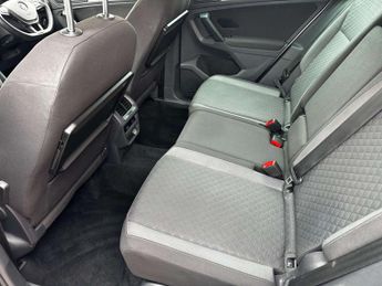 Volkswagen TIGUAN 2.0 Tiguan SE Nav TDI BlueMotion Technology 4Motion Semi-Auto 4W