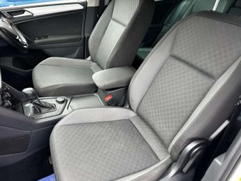 Volkswagen TIGUAN 2.0 Tiguan SE Nav TDI BlueMotion Technology 4Motion Semi-Auto 4W