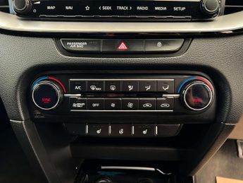 KIA XCEED 1.6 XCeed 3 PHEV Semi-Auto 5dr