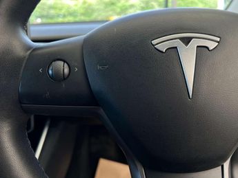 TESLA MODEL 3 Model 3 Long Range AWD 4WD 4dr