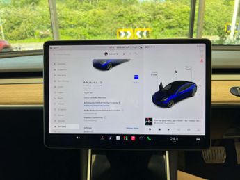 TESLA MODEL 3 Model 3 Long Range AWD 4WD 4dr