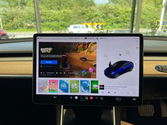 TESLA MODEL 3 Model 3 Long Range AWD 4WD 4dr