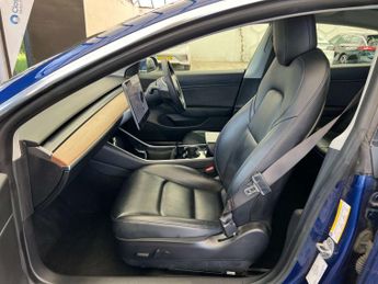 TESLA MODEL 3 Model 3 Long Range AWD 4WD 4dr