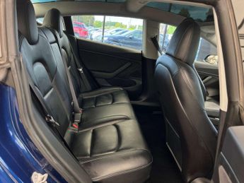 TESLA MODEL 3 Model 3 Long Range AWD 4WD 4dr