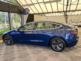 TESLA MODEL 3 Model 3 Long Range AWD 4WD 4dr