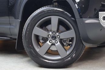 Land Rover DEFENDER 3.0 Defender Hard Top SE D MHEV Auto 4WD 5dr