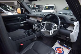 Land Rover DEFENDER 3.0 Defender Hard Top SE D MHEV Auto 4WD 5dr