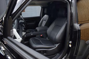 Land Rover DEFENDER 3.0 Defender Hard Top SE D MHEV Auto 4WD 5dr