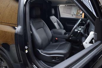 Land Rover DEFENDER 3.0 Defender Hard Top SE D MHEV Auto 4WD 5dr