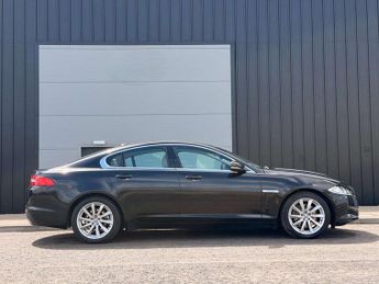 JAGUAR XF 2.2 XF Premium Luxury D Auto 4dr