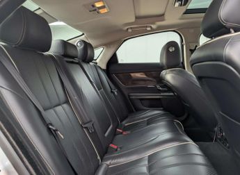 JAGUAR XJ 3.0 XJ Portfolio V6 D Auto 4dr
