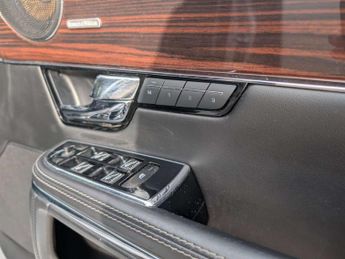 JAGUAR XJ 3.0 XJ Portfolio V6 D Auto 4dr