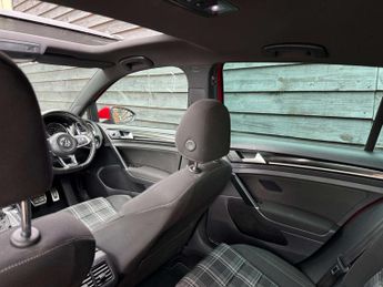 VOLKSWAGEN GOLF 2.0 Golf GTD Semi-Auto 5dr