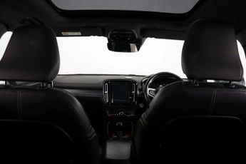 Volvo XC40 1.5 T3 R-Design Pro SUV 5dr Petrol Manual Euro 6 (s/s) (163 ps)