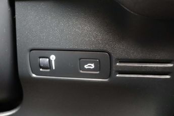 Volvo XC40 1.5 T3 R-Design Pro SUV 5dr Petrol Manual Euro 6 (s/s) (163 ps)
