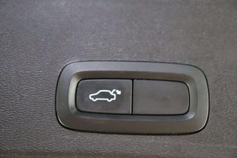 Volvo XC40 1.5 T3 R-Design Pro SUV 5dr Petrol Manual Euro 6 (s/s) (163 ps)