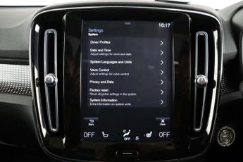 Volvo XC40 1.5 T3 R-Design Pro SUV 5dr Petrol Manual Euro 6 (s/s) (163 ps)