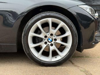 BMW 3 SERIES 2.0 320d Luxury Auto 4dr