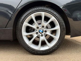BMW 3 SERIES 2.0 320d Luxury Auto 4dr