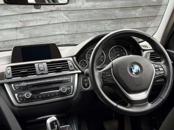 BMW 3 SERIES 2.0 320d Luxury Auto 4dr