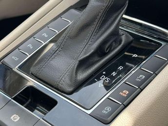 SKODA SUPERB 2.0 Superb Laurin & Klement TDI Semi-Automatic 5dr *NATIONAL DEL