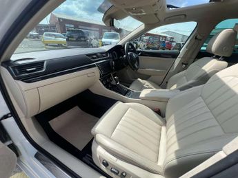 SKODA SUPERB 2.0 Superb Laurin & Klement TDI Semi-Automatic 5dr *NATIONAL DEL
