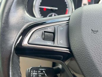 SKODA SUPERB 2.0 Superb Laurin & Klement TDI Semi-Automatic 5dr *NATIONAL DEL