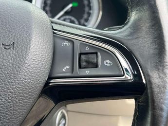 SKODA SUPERB 2.0 Superb Laurin & Klement TDI Semi-Automatic 5dr *NATIONAL DEL
