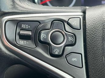 VAUXHALL INSIGNIA 1.6 Insignia Design Nav CDTi Automatic 5dr *NATIONAL DELIVERY*